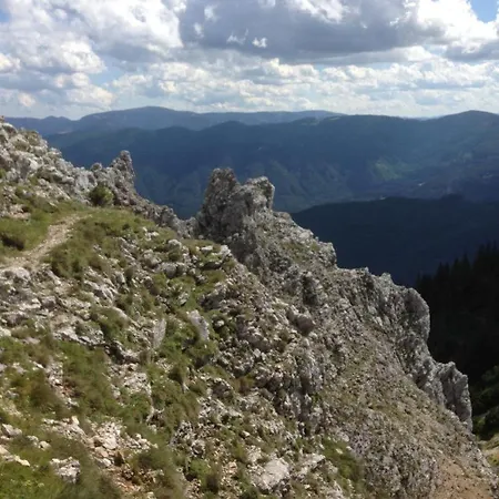 Kleines Romantisches Chalet In Der Semmering-Rax Region Neunkirchen